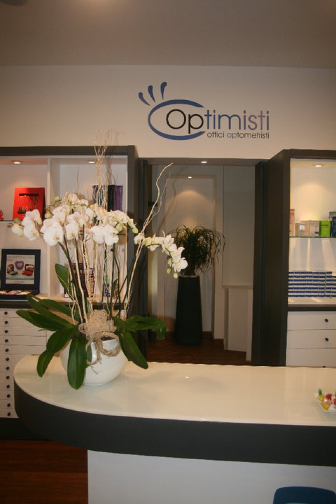 arredamento negozi ottica optimisti (4)